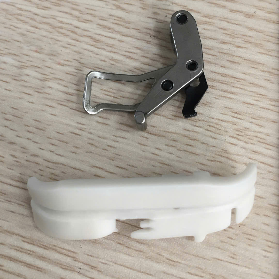 Chân vịt nhựa máy vắt sổ 4 chỉ  may dây