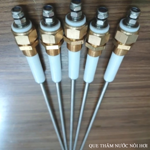 Que thăm nước nồi hơi