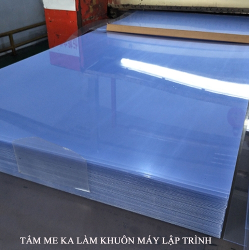 Tấm me ka làm khuôn máy lập trình