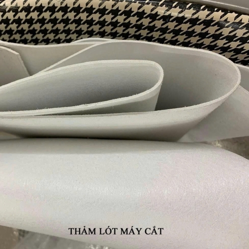 Thảm lót máy cắt